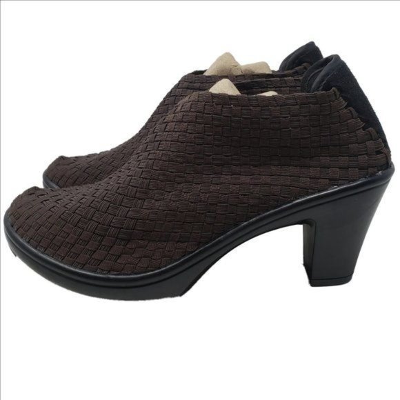 CORKYS Hot Women's Brown Featherlite Woven Pumps 3" Heel Women's Size 9 NWOT - Picture 2 of 8
